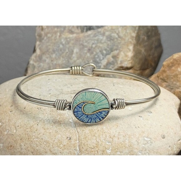 Belle Poque Jewelry - Wave Tie Dye Bangle Silver tone Bracelet Beach Surfer